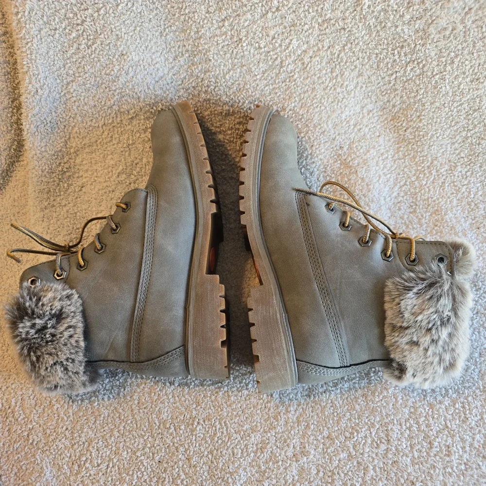 Lugz Convoy Fur-lined Lace-up Faux Seude Boots Gray Women's Size 9